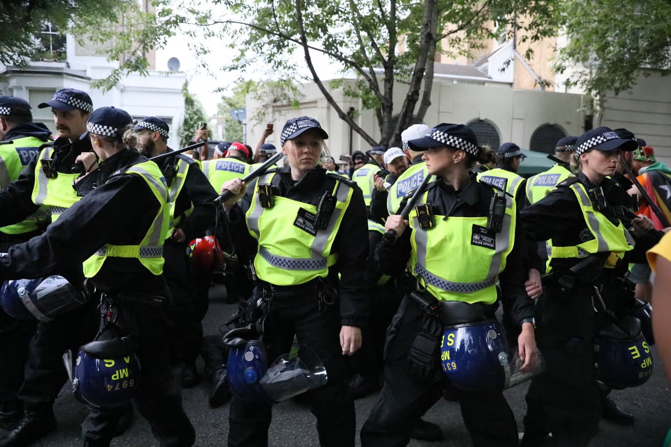  "32-Year-Old Woman Critical After Stabbing at Notting Hill Carnival"
