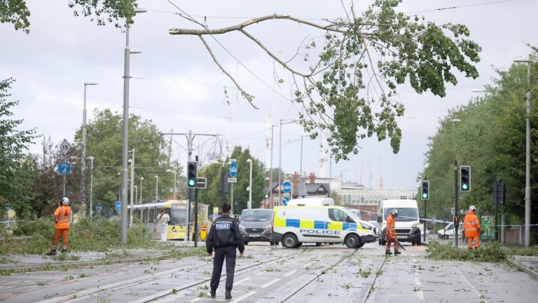 UK Weather Warning! Heavy Rain Comes into Multiple Areas in The South East, including London